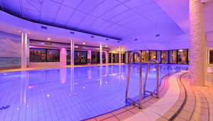 swimmingpool